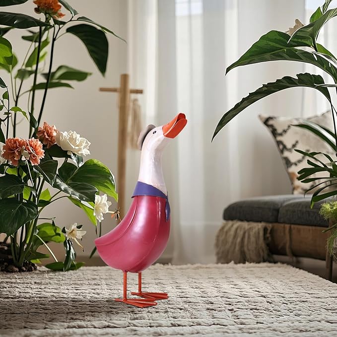 14" Retro Metal Porch Goose Statue for Yard and Garden,Heavy Duty Iron Pink Garden Statues for Outside Duck Decor,Cartoon Yard Statues Outdoor Goose Decor as Duck Gifts Easy to Assemble
