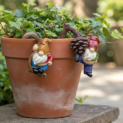 2PCS Cute Sleeping Gnome Statue Flower Pot Hugger, Standing and Leaning on Pine Nuts Gnome Resin Hanging Statue Outdoor Garden Decor, Fence Ornaments for Patio Lawn Garden Yard Plant Pot