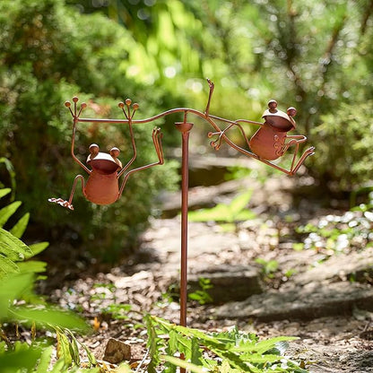 Red Carpet Studios Garden Stake Decorative Metal Balancing Buddies Yard Art, 20" Tall, Rustic Frogs