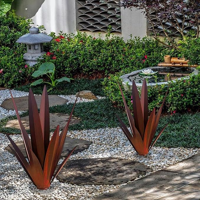 2 PCS Metal Agave Sculpture Decoration, Vintage Country Hand-Painted Sculpture DIY Metal Agave Plant, Home Garden Courtyard Lawn Outdoor Decoration (2pcs-red)
