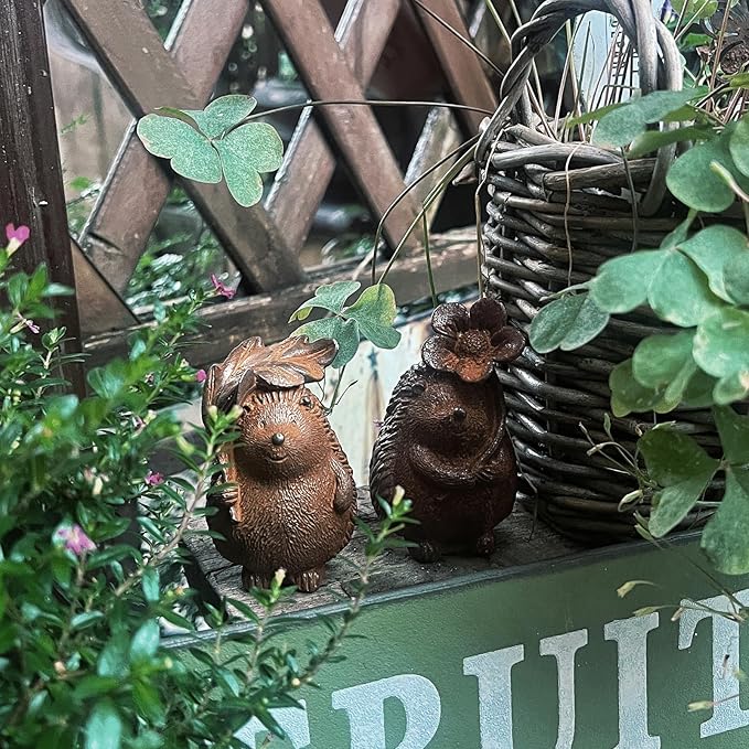 Rust Iron Hedgehog Garden Statue, 3.9 Inch High Cute Animal Garden Figurines for Patio Yard Lawn Outdoor Decor(Rust, White Color) (Rust-Flower)