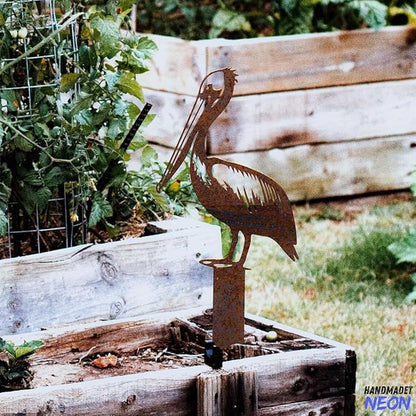 Metal Bird Garden Statue, Heavy-Duty Outdoor Yard Art with Rustic Charm, Elegant Wildlife Sculpture for Patio, Courtyard & Landscapes, Weather-Resistant Iron Decor with Intricate Detailing
