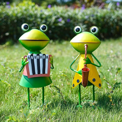 HONGLAND Metal Frog Garden Decor - Metal Frog Outdoor Statue -Funny Garden Frog Decorations - 3D Frog Figurine - Holiday Housewarming Gifts for Women Lawn Patio Yard Garden Decor