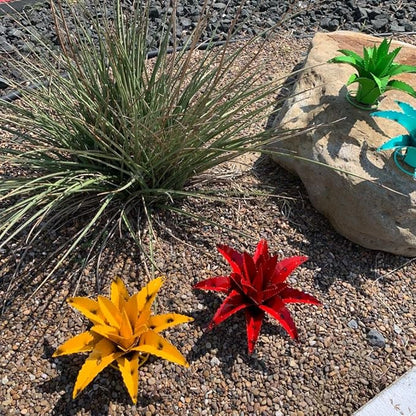 Mini Metal Agave (Yellow)
