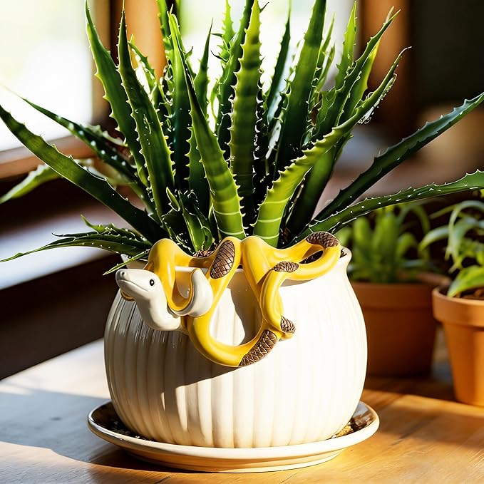 HUFAND Banana Snake Figurine Plant Pot Hugger Resin Miniature Hanging Realistic Banana Snake Statues Plant Decorations Gifts for Outdoor Home Garden Fence Balcony Patio Lawn Yard Ornaments