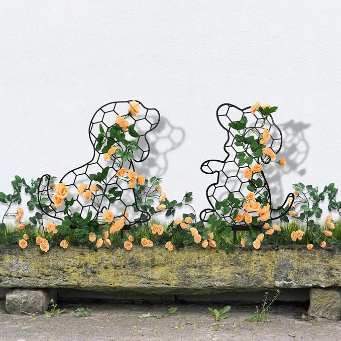 Metal Trellis Dog Garden Statue, Outdoor Metal Dog Stakes Gifts for Mother Father, Animal Art Lawn Garden Stakes 17 Inch, Set of 2