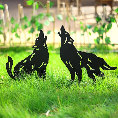 LHEARTMIC Wolf Metal Garden Decor for Outside Gifts for Women Men Black Wolf Decorative Garden Stakes Silhouette Statues Decorations for Patio, Lawn, Backyard, Pathway, Outdoor, Yard Art Ornaments