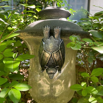 Helloween Bat Statue Garden Decor Plant Pot Hugger Resin Flower Pot and Vase Hugger Planter Pot Hanger Hanging Bat Figurines Lawn Sculptures Outdoor Ornaments Home Office Decoration