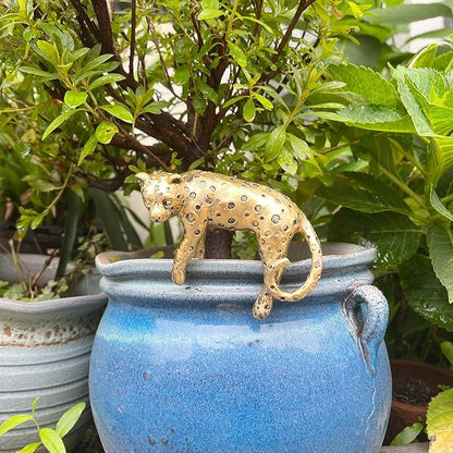 Miniature Lying Leopard Figurines Plant Decorations for Pots,Golden Resin Leopard Statue Planter Pot Hugger,Cute Flower Pot Hanger,Funny Garden Decor Outdoor Yard Balcony Gifts