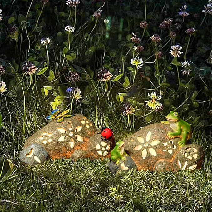 Solar Frogs Garden Statues Frog on Stone Figurine with LED Lights Outdoor Porch Patio Lawn Yard Art Home Decoration Christmas Birthday Housewarming Gifts for Mom Women