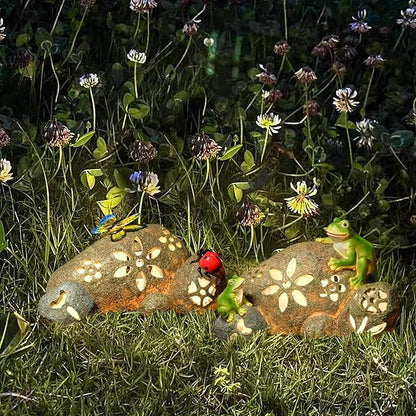 Solar Frogs Garden Statues Frog on Stone Figurine with LED Lights Outdoor Porch Patio Lawn Yard Art Home Decoration Christmas Birthday Housewarming Gifts for Mom Women