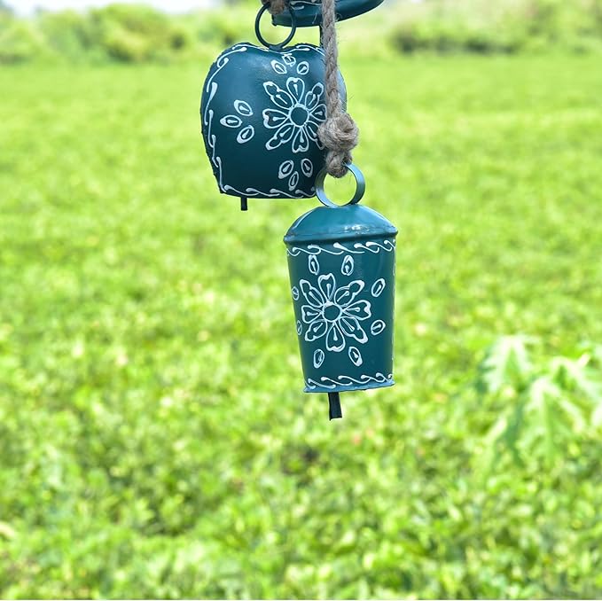 Rustic Cow Bell Wind Chime 25” - 5 Metal Hanging Bells for Christmas, Farmhouse, Porch, Entryway, Bohemian Garden Chime, Vintage Bell Garland, Antique Wind Chimes for Indoor & Outdoor (Green)