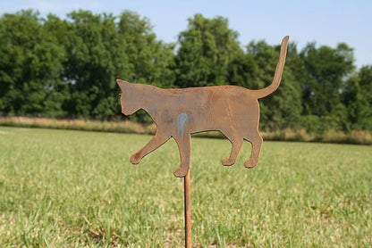 Pets and Farm Animals Metal Garden Landscape Stake (9" Wide Cat on Stake, Naturally Rusted)
