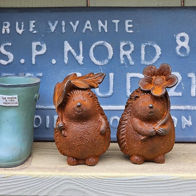 Rust Iron Hedgehog Garden Statue, 3.9 Inch High Cute Animal Garden Figurines for Patio Yard Lawn Outdoor Decor(Rust, White Color) (Rust-Leaf)