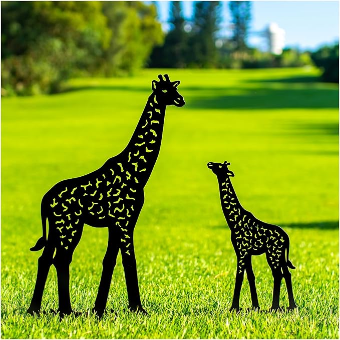 Giraffe Metal Decorative Garden Stakes Giraffe Gifts for Women Men Mom Birthday Gifts Silhouette Statues for Garden Decor, Yard Art, Patio, Outside, Lawn Ornaments, Outdoor Decorations