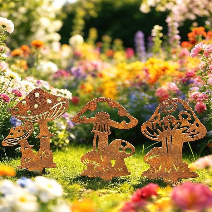 Resama 3 Piece Rusty Metal Mushroom Garden Stakes, Rustic Metal Mushroom Yard Art Decor, Outdoor Garden Decorations for Lawn Patio Backyard, Cottagecore Garden Gifts