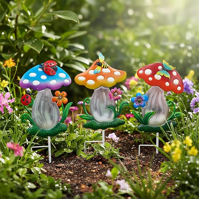 Decorative Garden Stakes, 3 Pack Mushroom Lawn Ornaments Metal Garden Stakes, Colorful Yard Art for Garden, Lawn, Porch.