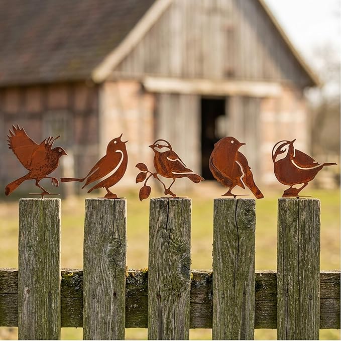 Rusty Metal Birds Garden Wrens Decor Set of 5 - Vintage Yard Art for Fence & Outdoor Rustic Bird Statues, Life-Size Wren Silhouettes, Weather-Resistant Metal Birds for Garden, Patio, and Home Decor