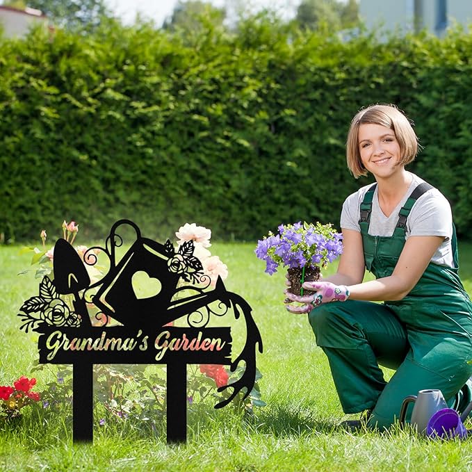 Personalized Metal Garden Signs with Stake, Custom Garden Tool Signs Decor Outside Waterproof, Customized Name Sign Yard Lawn Gardens Decor Gardening Gifts for Moms Grandmas Gardeners