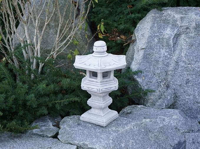 Garden Concrete Pagoda Oriental Latern Figurine Japanese Stone Pagoda Zen Garden Decoration Asian Outdoor Decor Gray