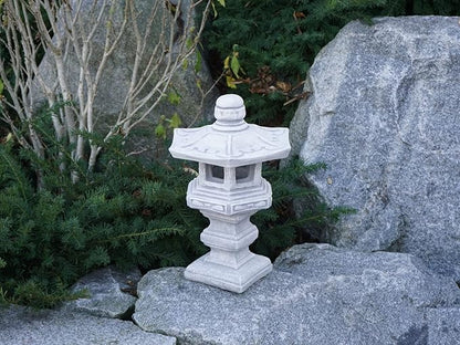 Garden Concrete Pagoda Oriental Latern Figurine Japanese Stone Pagoda Zen Garden Decoration Asian Outdoor Decor Gray