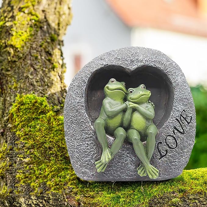 Romantic Frogs Couple Statues, Love Frogs Sitting on Stone Figurine, Resin Garden Ornament, Outdoor Animal Decor Collection, 7”H Gifts for Anniversary and Valentine