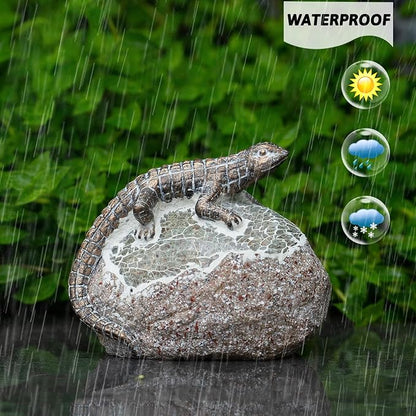 Rezpuao Garden Statue Lizard,Solar Lizard Decor for Outdoor,Resin Lizards Figurine with Solar Light for Patio,Balcony,Yard,Lawn Ornament,Perfect Garden Gift
