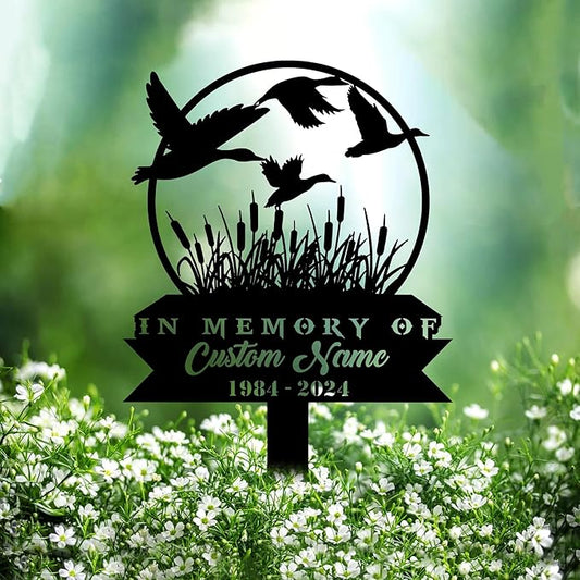Custom Mallard Duck Hunter Metal Memorial Stake Personalized Hunting Grave Marker Name Sign Remembrance Stake Decor Sympathy Loss,Graveyard Cemetery Graveside Sign for Garden Outside Yard Gift.