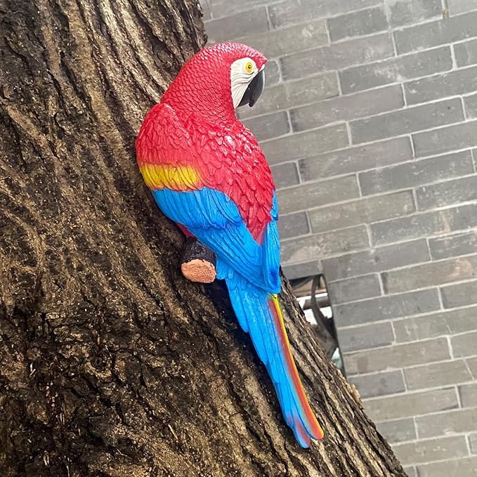 Tree Hugger Parrots, Garden Macaw Sculpture, Gorgeous Art Decor Hanging Tree Peeker Bird Figurine Ornament for Patio Lawn Home Indoor Outdoor Decorations (Red)