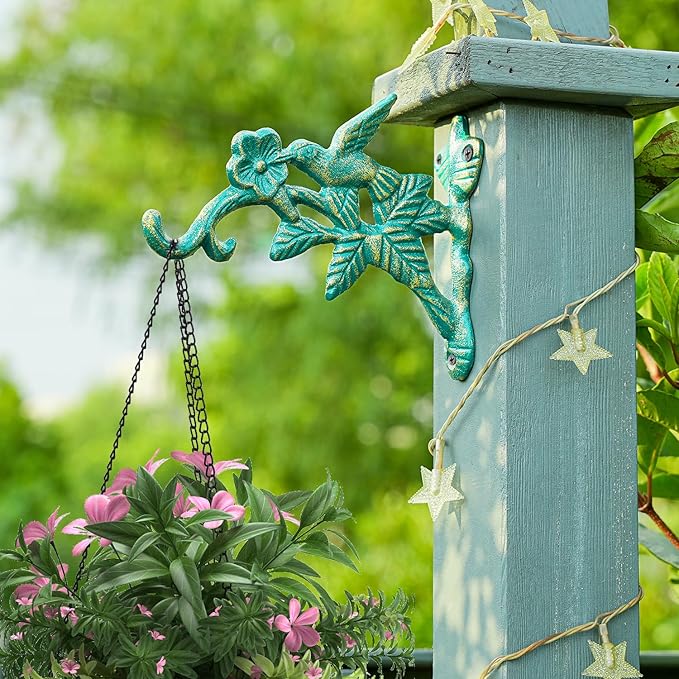 Sungmor Cast Iron Hanging Plant Brackets Decorative Plant Hanger, 2 Pack Green Wall Mounted Flower Pot Hooks, Outdoor Bird Feeder Hanger, Vintage Garden Hooks for Wind Chimes, Lanterns, Birdhouse