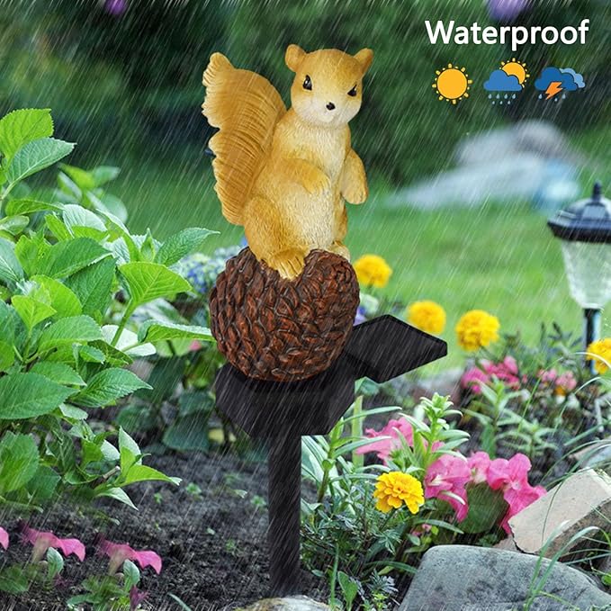 Solar Garden Lights, Squirrel Solar Powered LED Outdoor Decor Light, Resin Garden Waterproof Decorations with Stake, Outdoor Garden Animal Statue for Patio Lawn Yard (Squirrel)