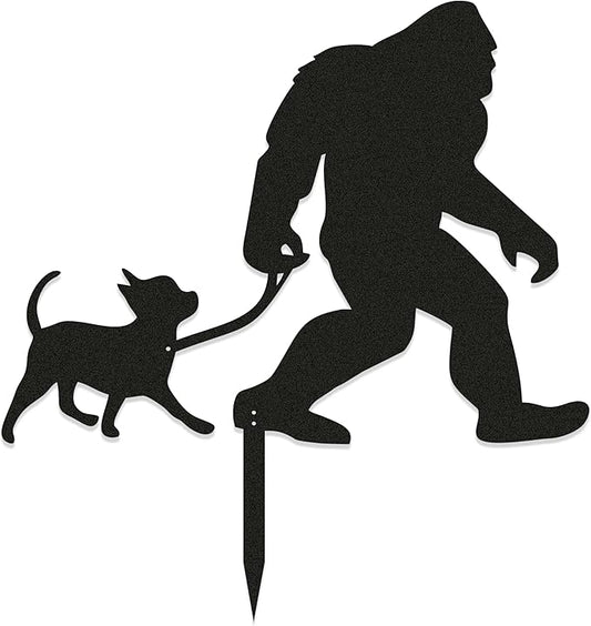 Bigfoot Garden Stake – Metal Sasquatch Statue Walking Chihuahua Dog on Leash – Funny Bigfoot Yard Decor, Outdoor Metal Yard Art, Sasquatch Sign for Garden & Lawn
