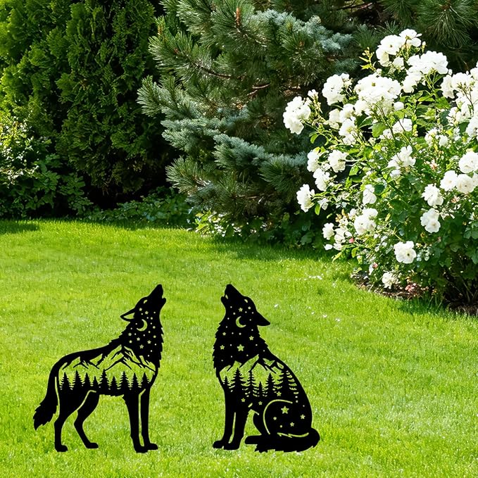 GLOBLELAND 2 Pcs Wolf Garden Stakes Animals Metal Decorative Garden Stakes Metal Yard Signs Decoration for Lawn Patio Yard Garden Decor
