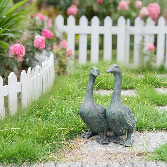 DiliComing Porch Goose Statue Set - Large Resin Outdoor Garden Decor, 17 inch Lawn Goose Sculptures Couple, Front Porch Decor Yard Art