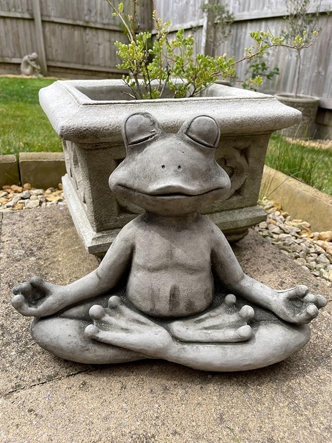 Meditating Frog Stone Garden Statue | Outdoor Animal Sculpture Toad Ornament Decor Decoration