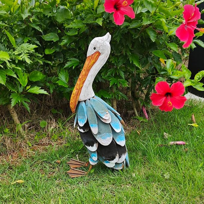 Wooden Chips Pelican Figures Metal Bird Animal Statues Sculptures Garden Outdoor Decoration