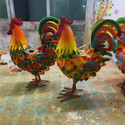 Metal Rooster Decor， Chicken Animal Yard Art Lawn Ornament Figurines Artwork for Outdoor, Patio,Backyard and Home Kitchen Decoration (Multicolor)