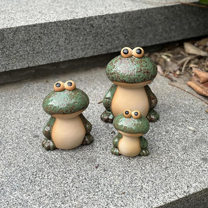 Lee's Clover Glazed Ceramic Frog Garden Decor Set of 3 – Cute Frog Lawn Ornaments & Outdoor Figurines for Yard | Garden Decorations for Patio, Pond, Porch