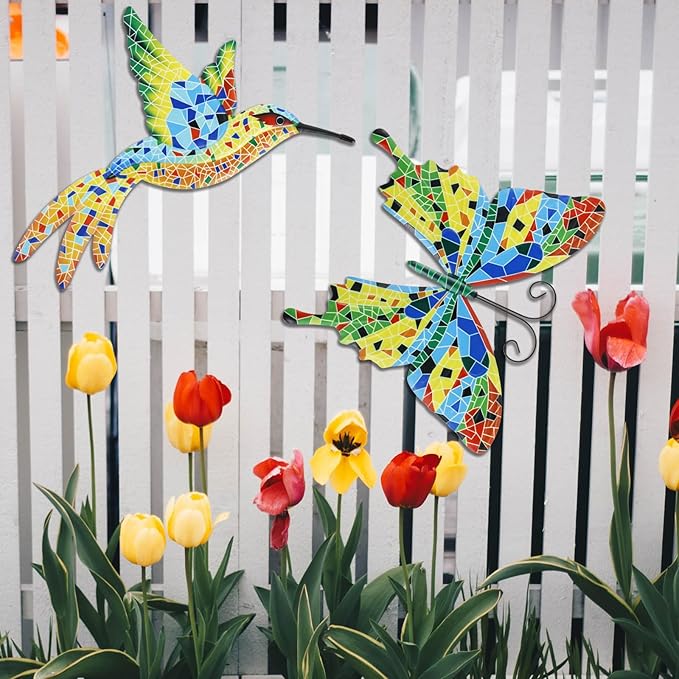 YLMFTNU 2Pcs Metal Wall Decor, Outdoor Wall Art Decor, 3D Hummingbird Wall, Art Hanging Wall, Colorful Garden Birds Sculpture, Wall Art Decorations for Bedroom Patio Yard 26x22cm