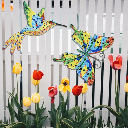 YLMFTNU 2Pcs Metal Wall Decor, Outdoor Wall Art Decor, 3D Hummingbird Wall, Art Hanging Wall, Colorful Garden Birds Sculpture, Wall Art Decorations for Bedroom Patio Yard 26x22cm