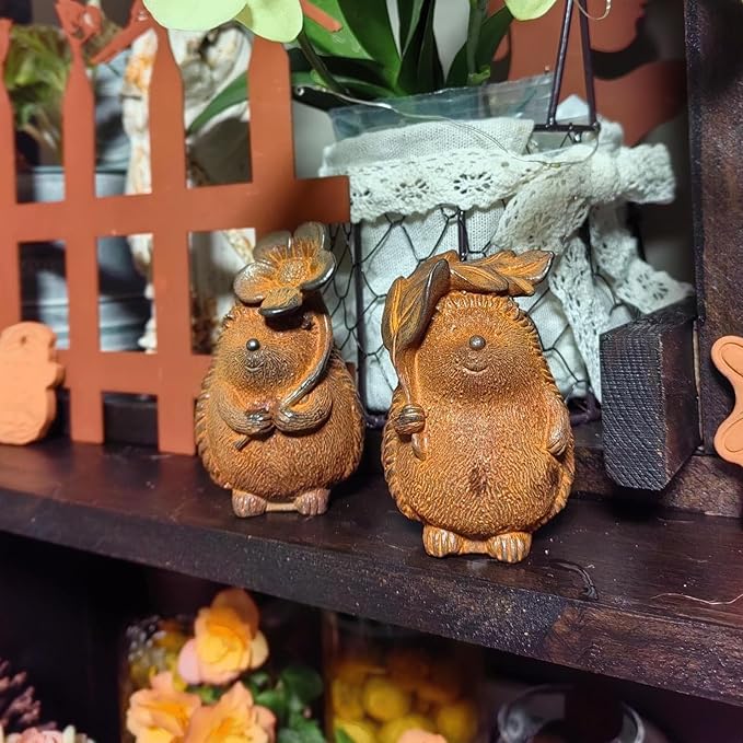 Rust Iron Hedgehog Garden Statue, 3.9 Inch High Cute Animal Garden Figurines for Patio Yard Lawn Outdoor Decor(Rust, White Color) (Rust-Leaf)