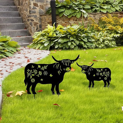 FoldTier 2 Pack Highland Cow Metal Garden Decor Highland Cow Garden Stakes Silhouette Statues Backyard Art Decorations for Christmas Decor, Outdoor Yard, Lawn, Home, Patio