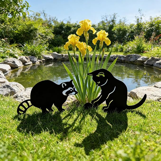 Decorative Garden Stakes for Outside,Metal Animal Silhouette Yard Art Set of 2,Cat & Raccoon Garden Decor for Garden, Lawn, Patio, Cute Outdoor Lawn Ornaments Animal Silhouette Statues