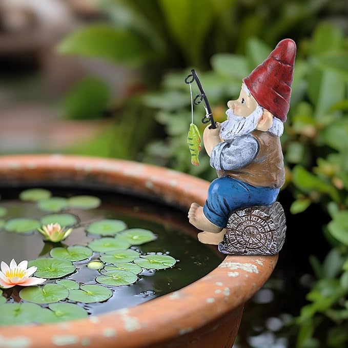TERESA'S COLLECTIONS Resin Outdoor Statues for Garden Decor, Garden Gnome with Fishing Pole Funny Decorations for Outside, Yard Gnome Decor for Patio Lawn Ornaments, Ideal Gift for Women and Man, 8"