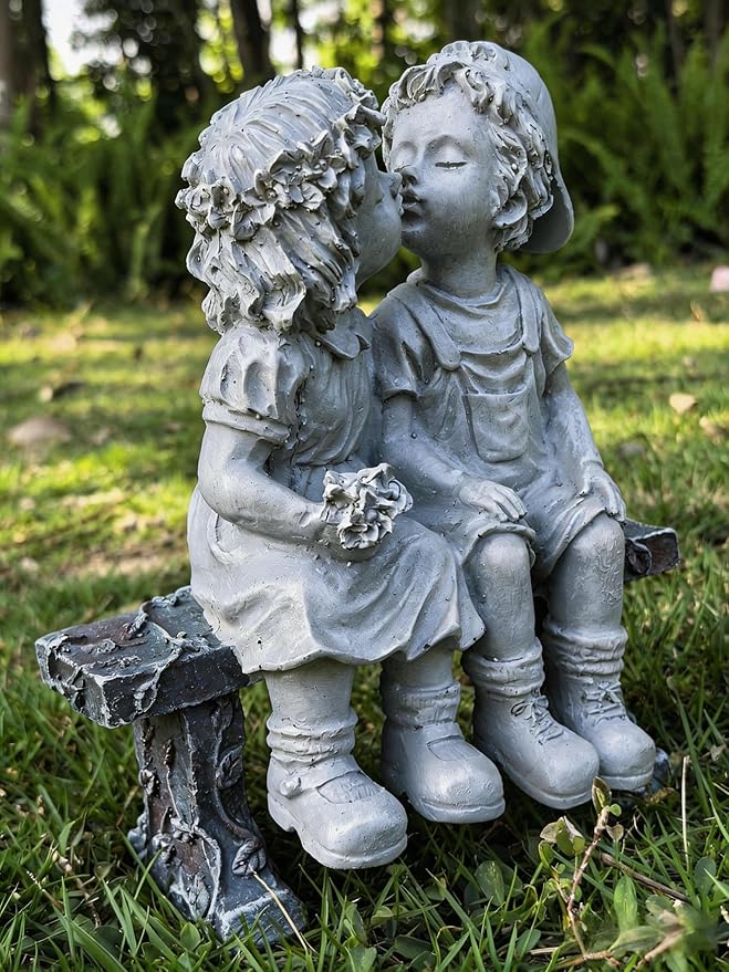 First Kiss Garden Outdoor Statue Decorative, Flower Bed Decor Puppy Love Kissing Couple, Boy and Girl Kissing Garden Figurine for Yard Patio Art