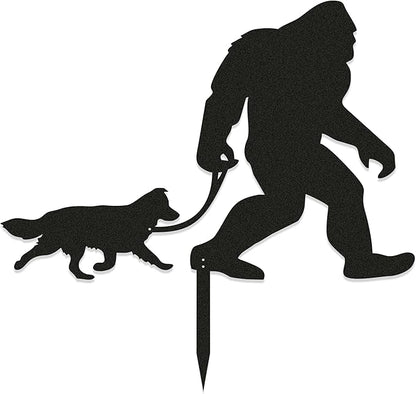 Bigfoot Garden Stake – Metal Sasquatch Statue Walking Border Collie Dog on Leash – Funny Bigfoot Yard Decor, Outdoor Metal Yard Art, Sasquatch Sign for Garden & Lawn