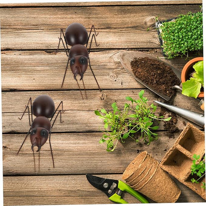 Metal Iron Ant Statue Garden Decor Large Ant Figurine Handcrafted Outdoor Balcony Lawn Ornament for Creative Home and Patio Adornment