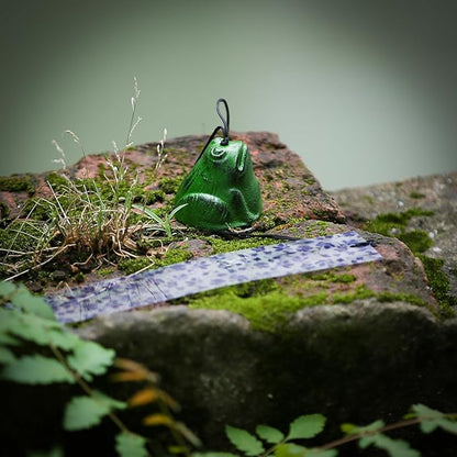 Japanese Wind Chime Cast-Iron Outdoor Ornament for Garden, Patio & Balcony, Hanging Metal Wind-Bell Decoration Gift, Blessing Pendant Windchimes & PVC Wind-Catcher, Green Frog