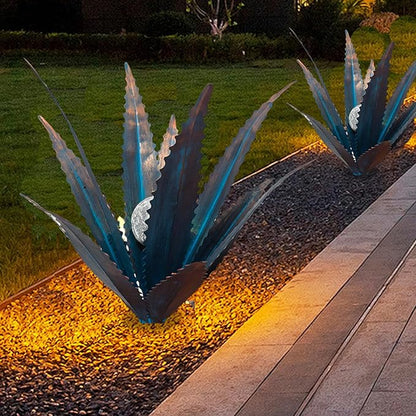 2 PCS Metal Agave Sculpture Decoration, Vintage Country Hand-Painted Sculpture DIY Metal Agave Plant, Home Garden Courtyard Lawn Outdoor Decoration (Serrated Blue)