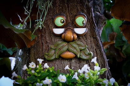 Tree Faces Decor - Outdoor Yard Art Garden Decoration - Unique Peeker for Outdoors and Indoors - Old Man Tree Hugger Art